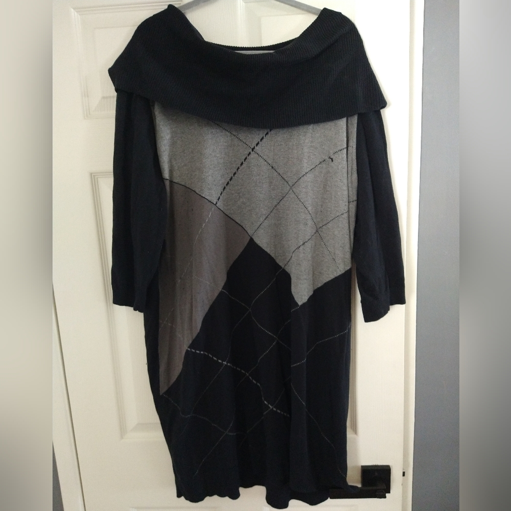 Lane Bryant sz 26/28 black/gray sweater dress